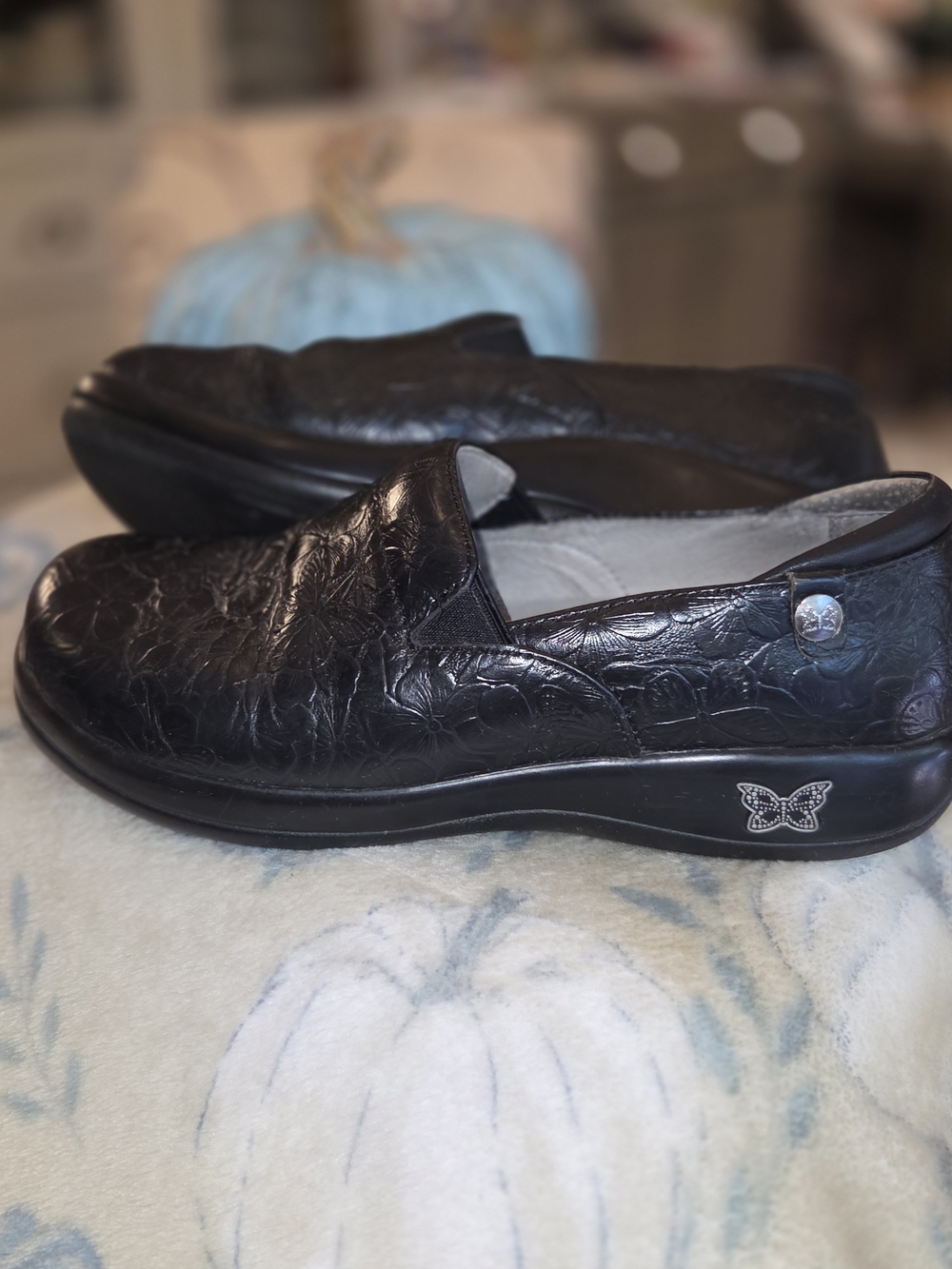 Alegria Women’s Black Slip-On Comfort Shoe 39